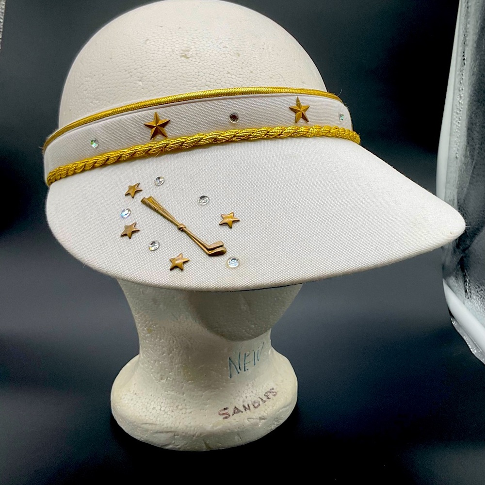 Women’s golf hat